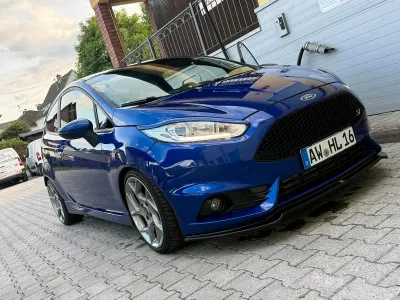 Gebraucht Ford Fiesta Performance Edition 210 PS (154 kW) 2013 Blau Kleinwagen