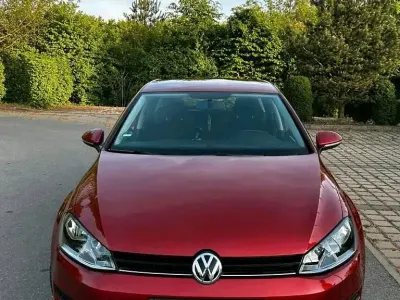 Gebraucht VW Golf VII 86 PS (63 kW) 2013 Rot Limousine