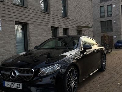 Schwarz Gebraucht 2019 Mercedes E220 AMG Coupé | 27.500 € (Superpreis)