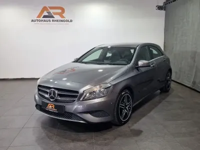 Gebraucht Mercedes A180 122 PS (89 kW) 2014 Grau Kleinwagen
