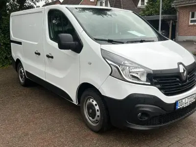 Gebraucht Renault Trafic 121 PS (88 kW) 2019 Weiß Van / Kleinbus