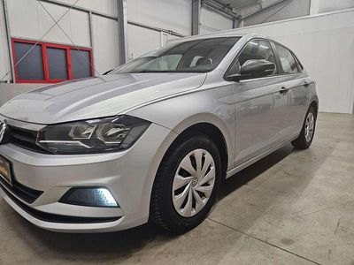 Reflexsilber metallic Gebraucht 2018 VW Polo Trendline Kleinwagen | 9.999 € (Etwas zu teuer)
