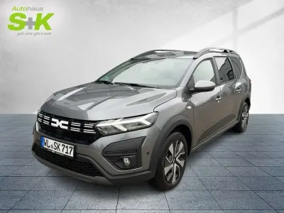 Gebraucht Dacia Jogger Expression 141 PS (103 kW) 2025 Dolomitgrau Van / Kleinbus