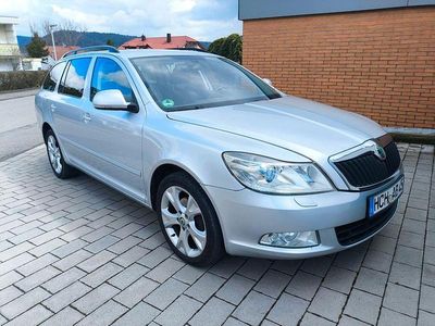 Gebraucht Skoda Octavia Elegance 140 PS (102 kW) 2010 Silber Kombi