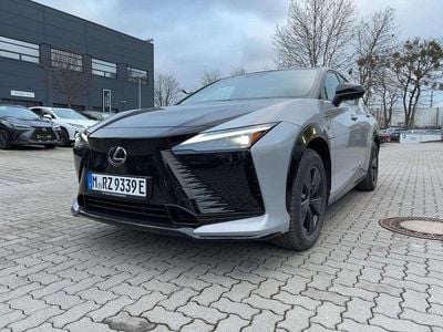 Gebraucht Lexus RZ 550e Sport Line 300 kW (408 PS) 2026 Neutrinograu/ schwarz SUV