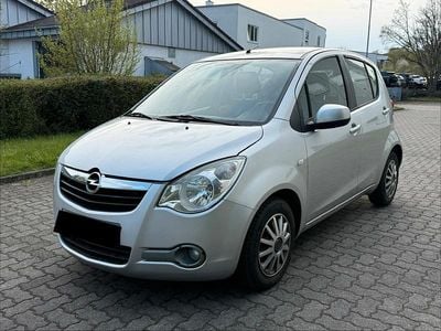 Gebraucht Opel Agila 65 PS (47 kW) 2009 Silber Kleinwagen