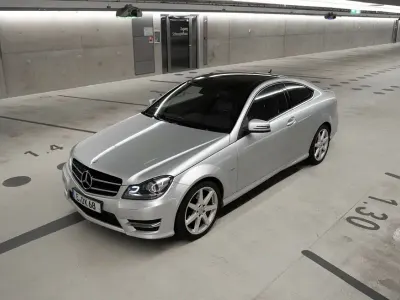 Gebraucht Mercedes C220 AMG 170 PS (125 kW) 2014 Silber Coupé
