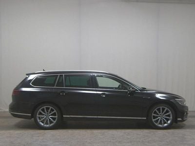 Gebraucht VW Passat R-line 200 PS (147 kW) 2022 Schwarz Kombi