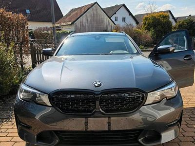 Gebraucht BMW 320 Sport Line 190 PS (139 kW) 2019 Grau Kombi