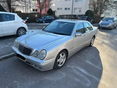 Gebraucht Mercedes E200 Avantgarde 116 PS (85 kW) 2000 Silber Limousine