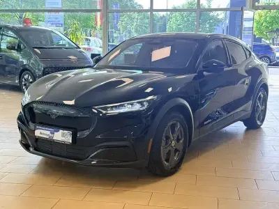 Usata Ford Mustang Mach-E 216 kW (294 CV) 2022 Nero SUV