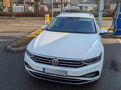 Weiß Gebraucht 2019 VW Passat Comfortline Kombi | 22.999 € (Etwas zu teuer)