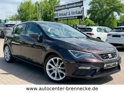 Używany Seat Leon FR 131 KM (96 kW) 2019 Czarny Sedan/Limuzyna