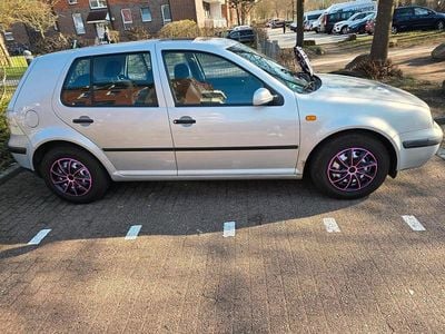 Gebraucht VW Golf IV 75 PS (55 kW) 1999 Silber Kleinwagen