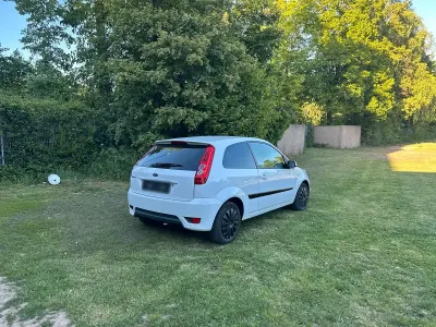 Second-hand Ford Fiesta 90 CP (66 kW) 2008 Alb Hatchback