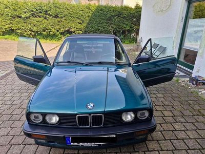 Grün Gebraucht 1992 BMW 318 Cabriolet Cabrio | 10.318 €
