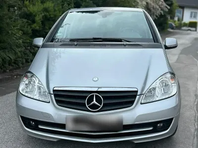Gebraucht Mercedes A180 116 PS (85 kW) 2009 Silber Limousine