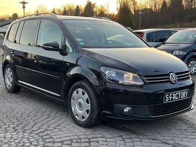 Gebraucht VW Touran Cup 140 PS (102 kW) 2015 Schwarz Van / Kleinbus