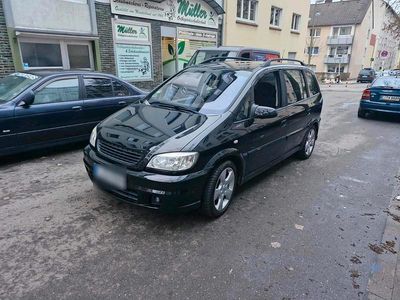Second-hand Opel Zafira 116 CP (85 kW) 2005 Negru Monovolum