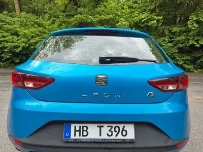 Używany Seat Leon SC FR 179 KM (131 kW) 2013 Niebieski Hatchback