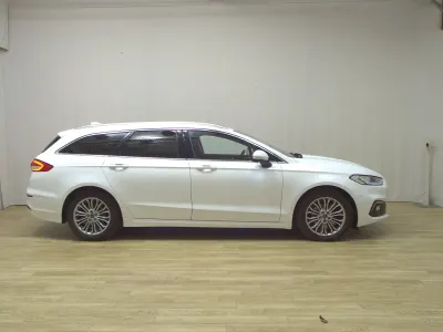 Second-hand Ford Mondeo Titanium 150 CP (110 kW) 2022 Alb Break