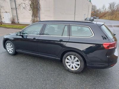 Schwarz Gebraucht 2021 VW Passat Business Kombi | 15.100 € (Guter Preis)