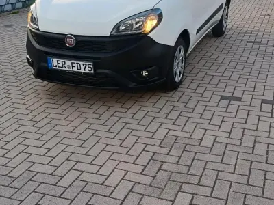 Gebraucht Fiat Doblò 105 PS (77 kW) 2019 Weiß Van / Kleinbus