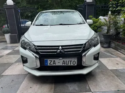 Gebraucht Mitsubishi Space Star Basis 71 PS (52 kW) 2021 Weiß Kleinwagen
