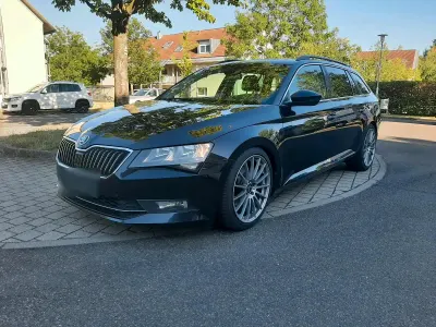 Gebraucht Skoda Superb 150 PS (110 kW) 2016 Schwarz Kombi