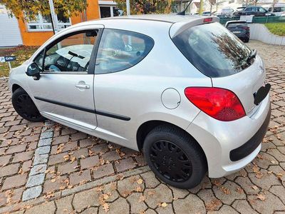Gebraucht Peugeot 207 Filou 95 PS (69 kW) 2009 Silber Limousine