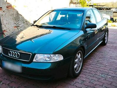 Usata Audi A4 101 CV (74 kW) 1995 Verde Berlina