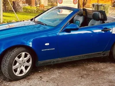Gebraucht Mercedes SLK230 193 PS (141 kW) 1999 Blau Cabrio