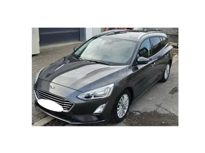 Gebraucht Ford Focus Titanium 125 PS (91 kW) 2019 Grau Kombi