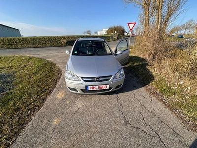 Gebraucht Opel Corsa Sport 101 PS (74 kW) 2005 Silber Kleinwagen