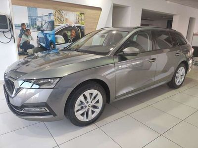 gebraucht Skoda Octavia Combi iV 1.4 TSI DSG Style AHK Navi Matr