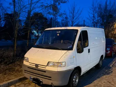 Gebraucht Peugeot Boxer 101 PS (74 kW) 2001 Weiß Van