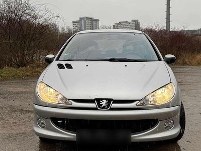 Gebraucht Peugeot 206 105 PS (77 kW) 2005 Silber Kleinwagen