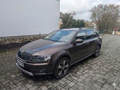 Gebraucht Skoda Octavia 184 PS (135 kW) 2014 Braun Kleinwagen