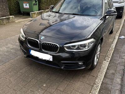 Gebraucht BMW 120 Sport Line 190 PS (139 kW) 2015 Schwarz Kleinwagen