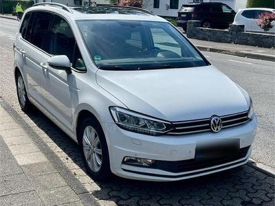 Weiß Gebraucht 2015 VW Touran Highline Van / Kleinbus | 17.300 € (Guter Preis)
