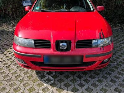 Second-hand Seat Leon 110 CP (80 kW) 2003 Roșu Hatchback