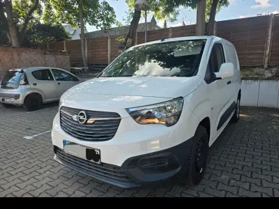 Gebraucht Opel Combo 102 PS (75 kW) 2020 Weiß Van / Kleinbus