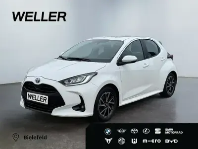 Gebraucht Toyota Yaris Hybrid Team 92 PS (67 kW) 2023 Weiss Kleinwagen
