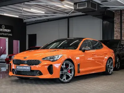 Gebraucht Kia Stinger GT 370 PS (272 kW) 2020 Federation orange Kleinwagen
