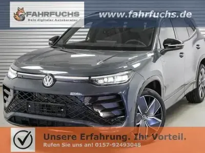 Neu VW Tayron R-line 193 PS (141 kW) 2025 Grenadillschwarz metallic (2t) SUV