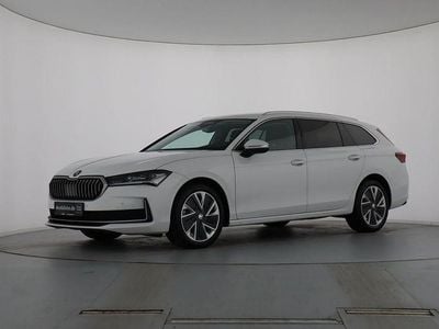 Purity weiss Gebraucht 2024 Skoda Superb Selection Kombi | 39.889 € (Guter Preis)