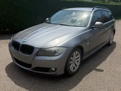Gebraucht BMW 318 Comfort Edition 143 PS (105 kW) 2010 Grau Kombi