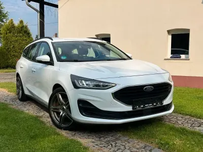 Gebraucht Ford Focus Cool & Connect 125 PS (91 kW) 2022 Weiß Limousine
