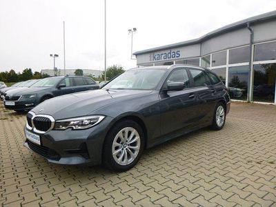 Mineralgrau metallic Gebraucht 2020 BMW 320 Sport Line Kombi | 26.550 € (Fairer Preis)