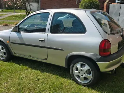 Gebraucht Opel Corsa 54 PS (39 kW) 1999 Silber Limousine